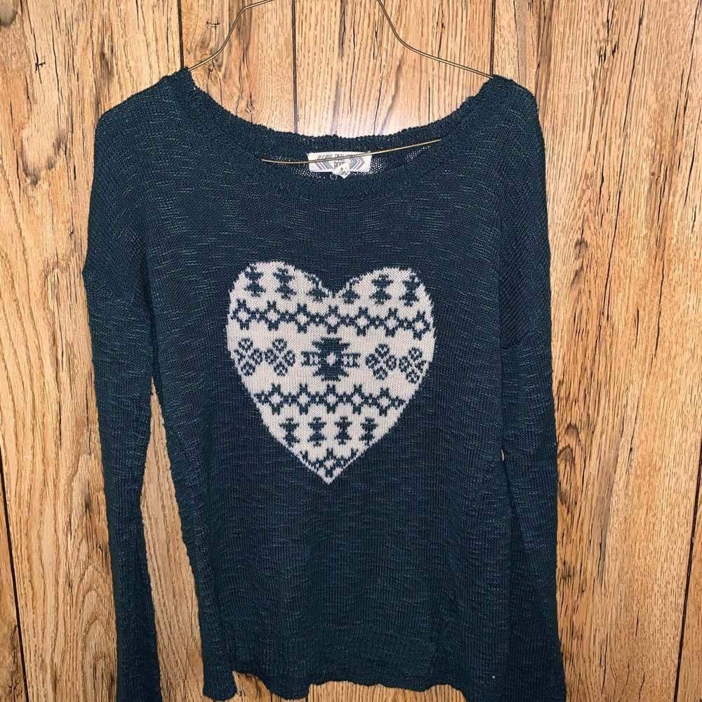 Green heart sweater (hardly worn)🛍🛍